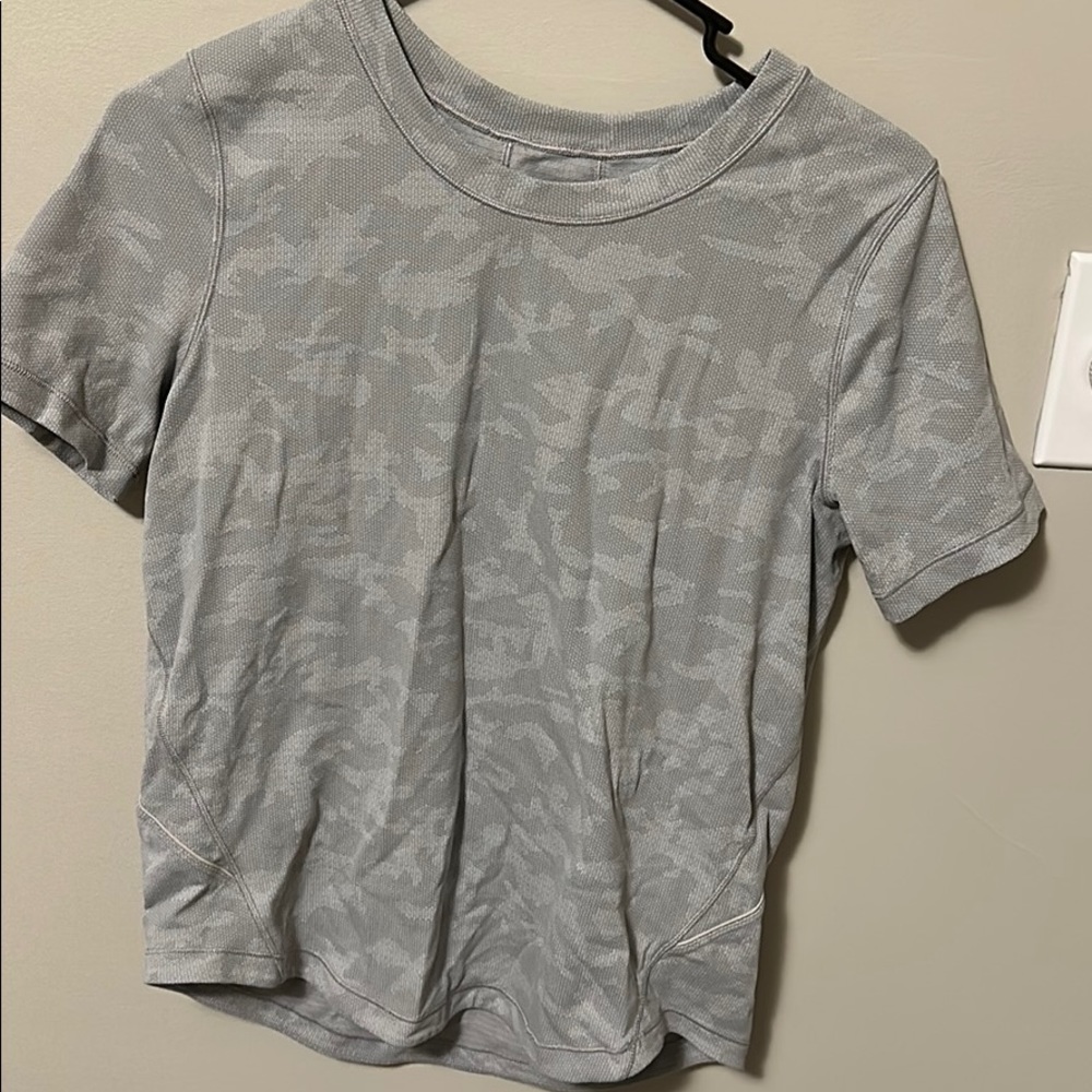 Lululemon shirt
